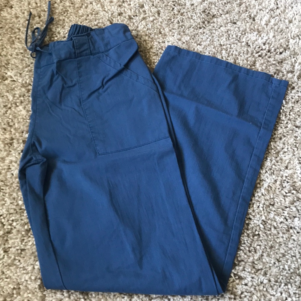 Sale🔖Fresh scrubs blue in color